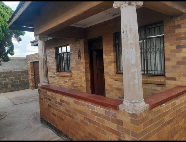3 BEDROOM HOUSE FOR SALE IN JABAVU